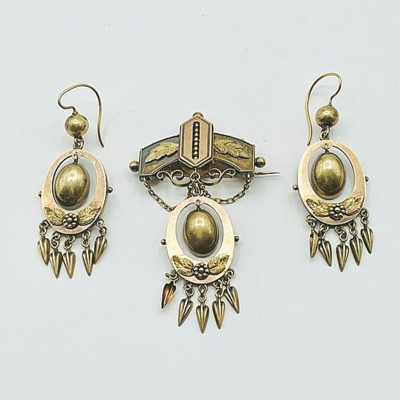 Antique Jewelry - VICTORIAN ORNATE BRASS BROOCH WITH PIERCED DANGLE EARRINGS